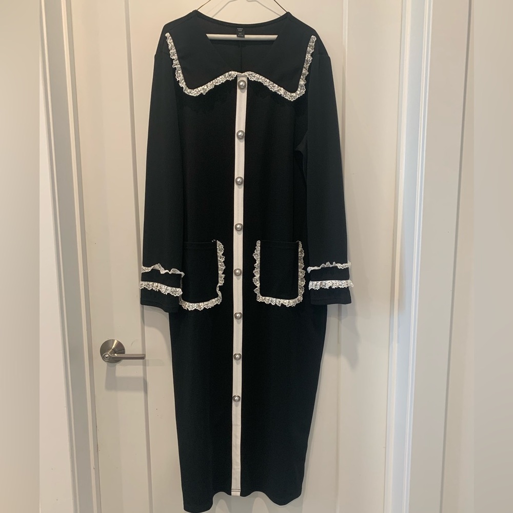 BUNDLE. Discount
SHEIN